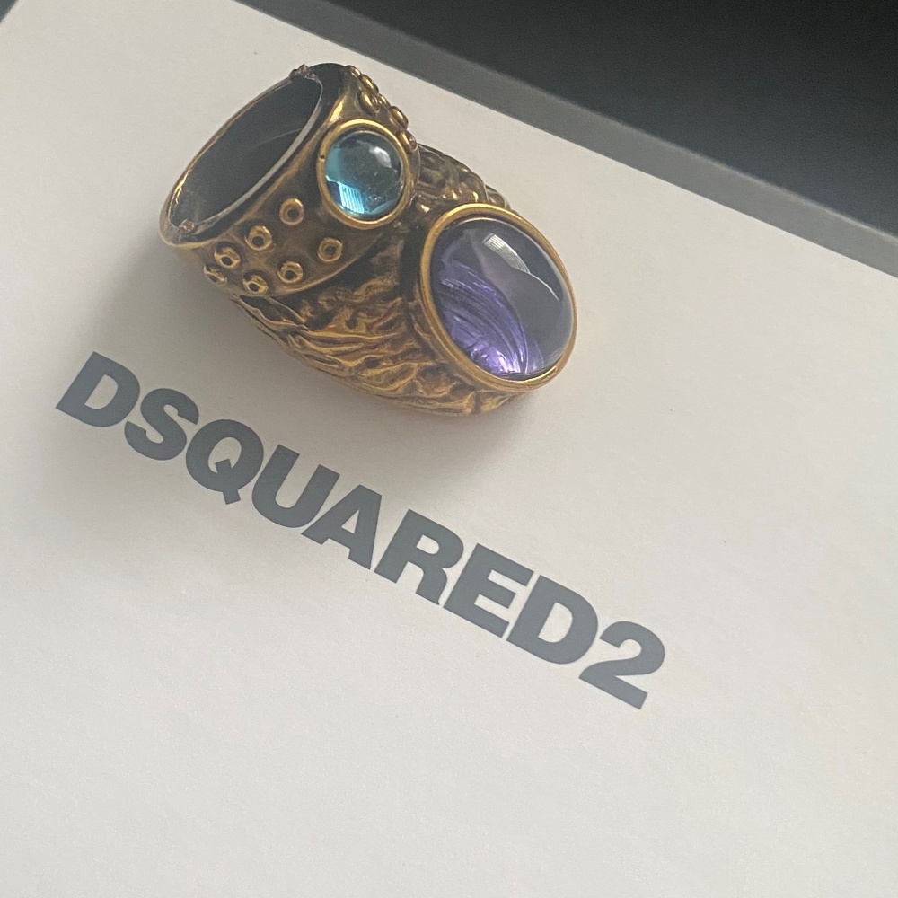 Dsquared2 ring